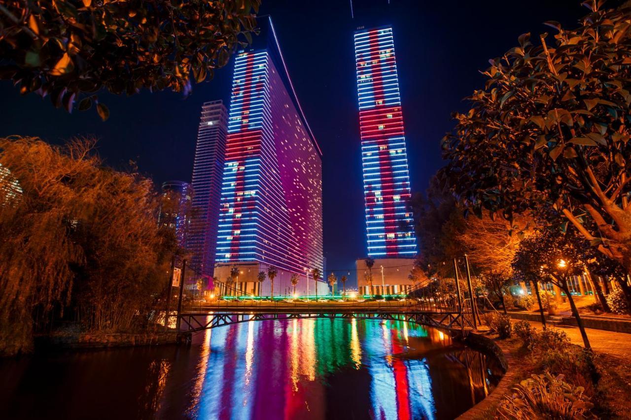 Panorama Orbi City Center Suite Sea View 바투미 외부 사진