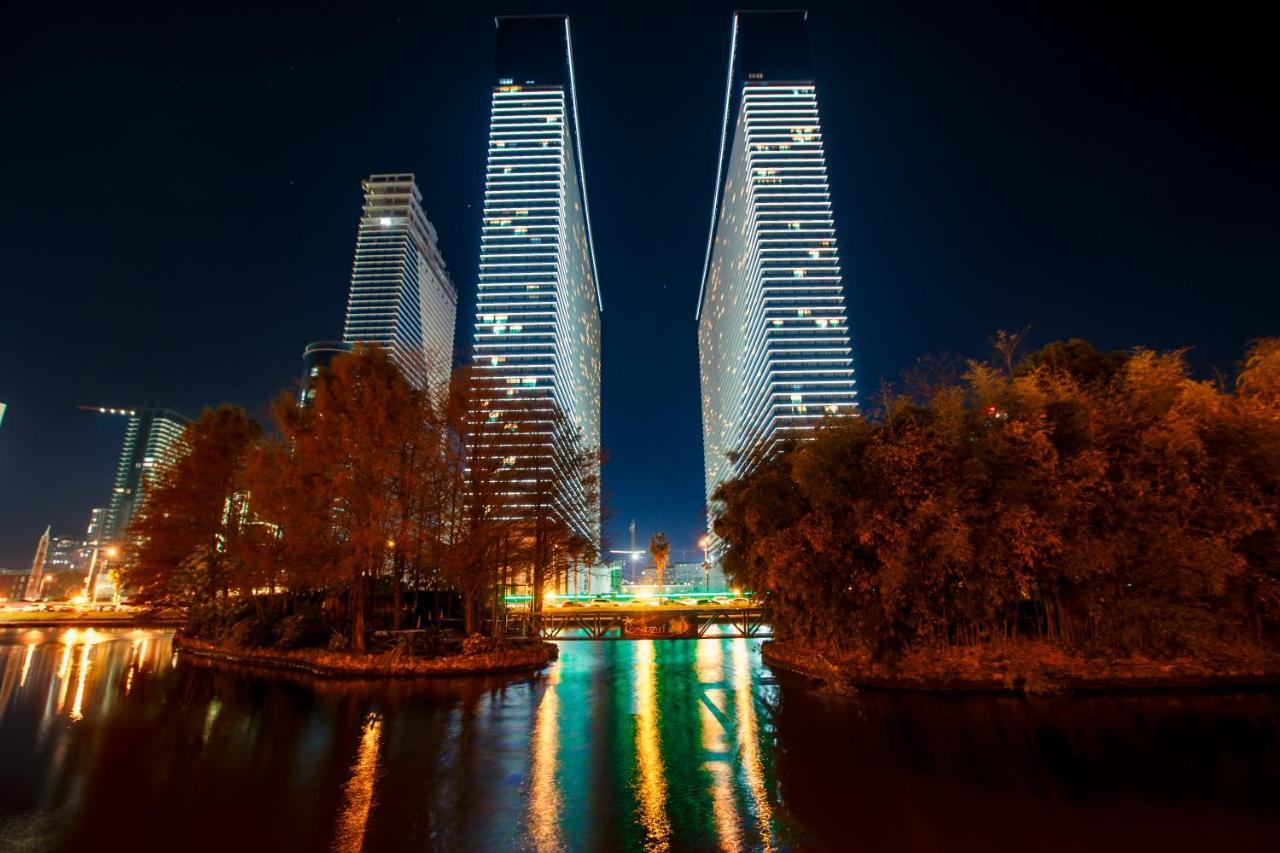 Panorama Orbi City Center Suite Sea View 바투미 외부 사진